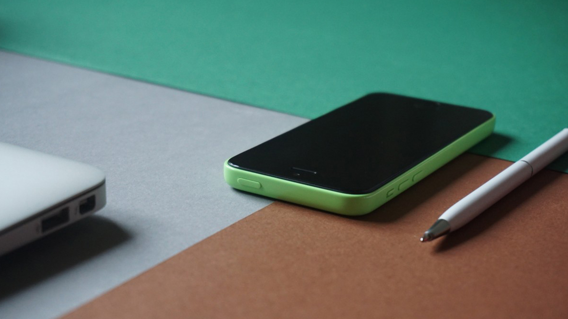 Go Green, Use Electronic Signature (Pen vs Smartphone)